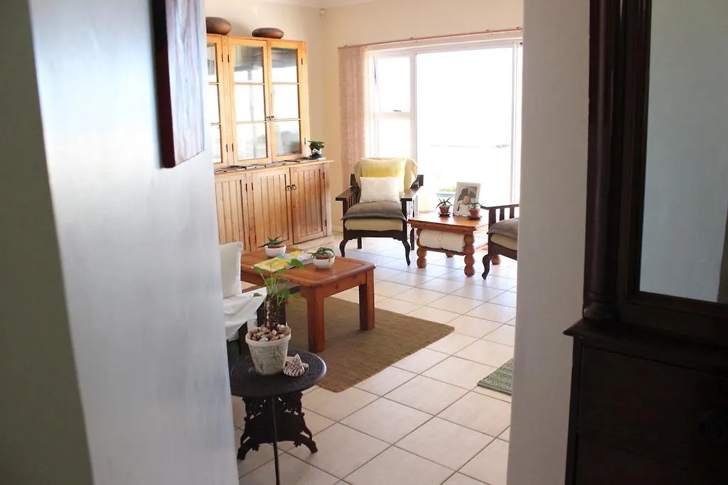 4 On Beach Bloubergstrand Apartment